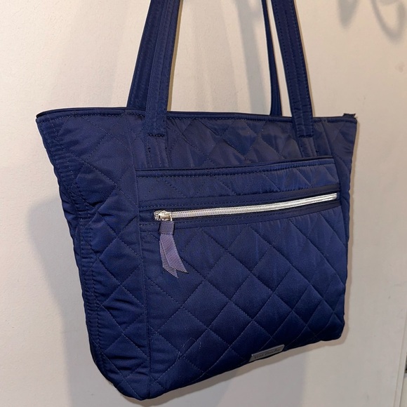 Vera Bradley Classic Navy Small Zippered Tote in Performance Twill - Picture 2 of 9